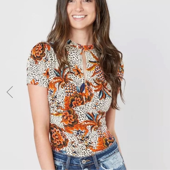 Free People Hear Me Roar Top in Neutral Top - Picture 6 of 14